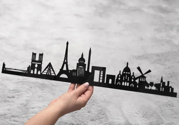 Paris-fali-dekor-egy-kezbol-SILU